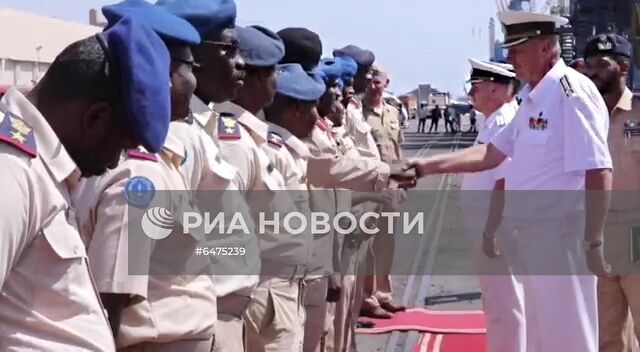 Фрегат ВМФ России "Адмирал Григорович" впервые вошёл в порт Судана
