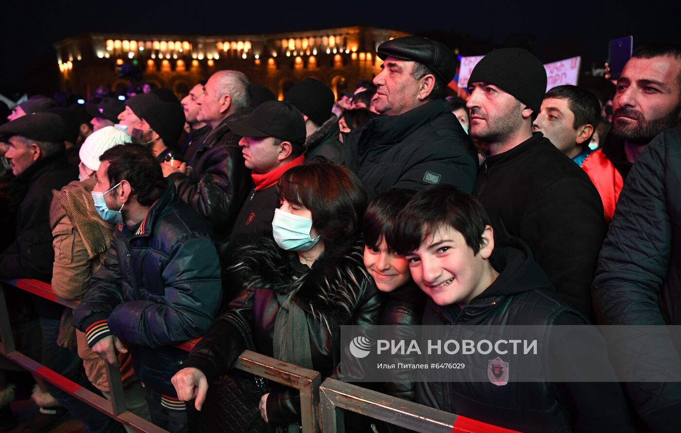 Акция сторонников премьер-министра Армении Н. Пашиняна в Ереване