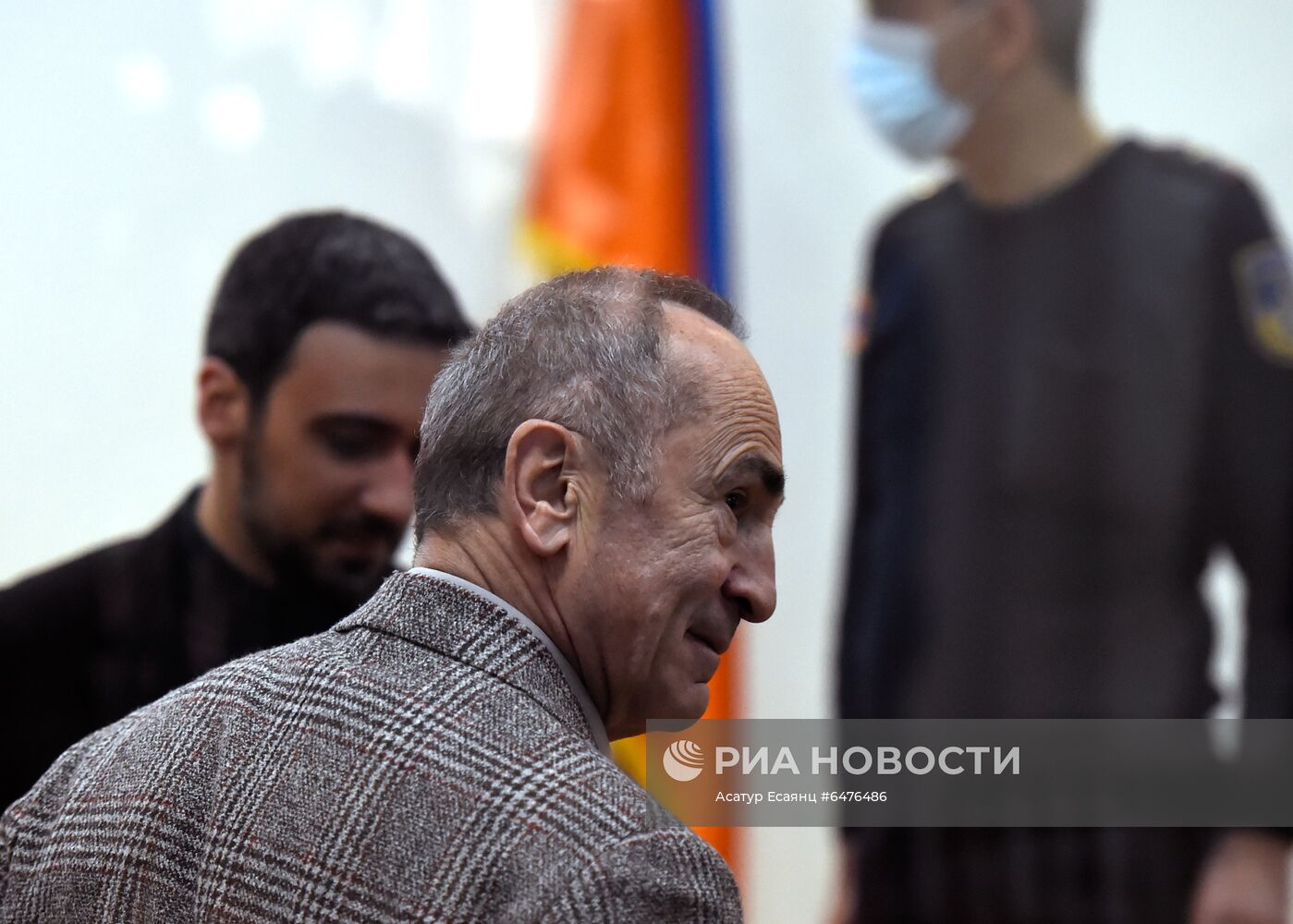 В Ереване проходит заседание суда по делу экс-президента Армении Р. Кочаряна