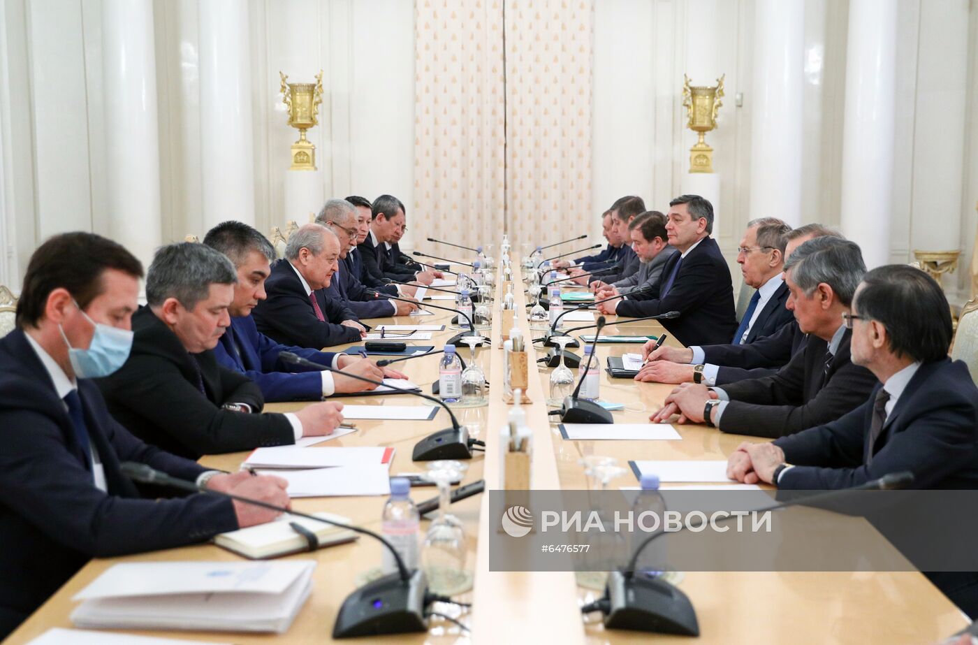 Встреча глав МИД РФ и Узбекистана С. Лаврова и А. Камилова