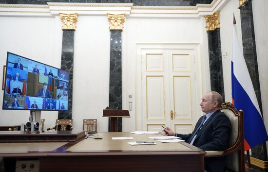 Президент РФ В. Путин провел совещание по вопросам развития угольной отрасли
