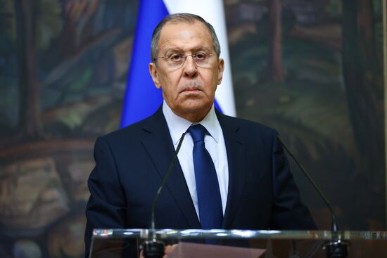 Встреча глав МИД РФ и Узбекистана С. Лаврова и А. Камилова