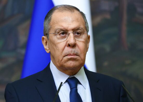 Встреча глав МИД РФ и Узбекистана С. Лаврова и А. Камилова