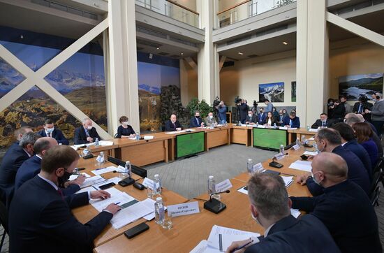 Рабочая поездка премьер-министра РФ М. Мишустина в Cибирский федеральный округ. День второй