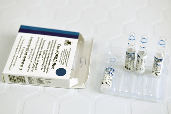  Министр здравоохранения РФ М. Мурашко посетил госпиталь ветеранов войн № 3 в Новосибирске