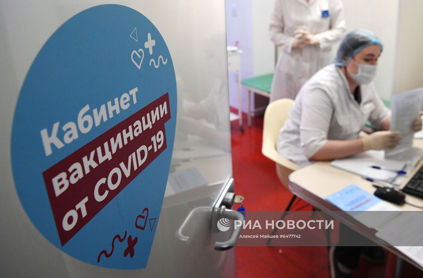 Новые мобильные бригады вакцинации от COVID-19 в Москве