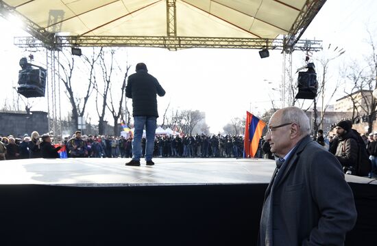 Акция протеста оппозиции в Ереване