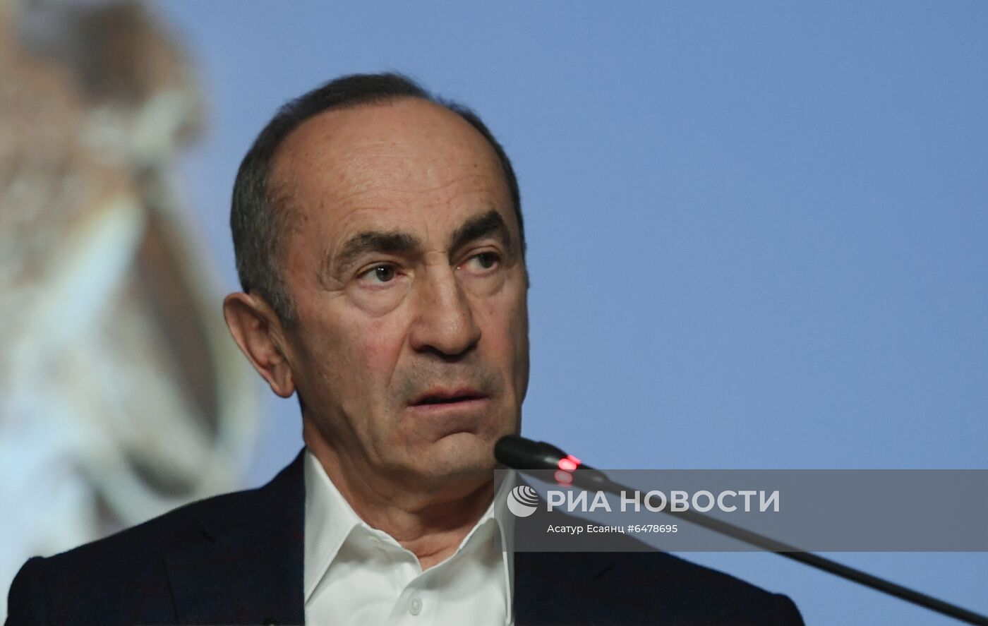 Пресс-конференция экс-президента Армении Р. Кочаряна