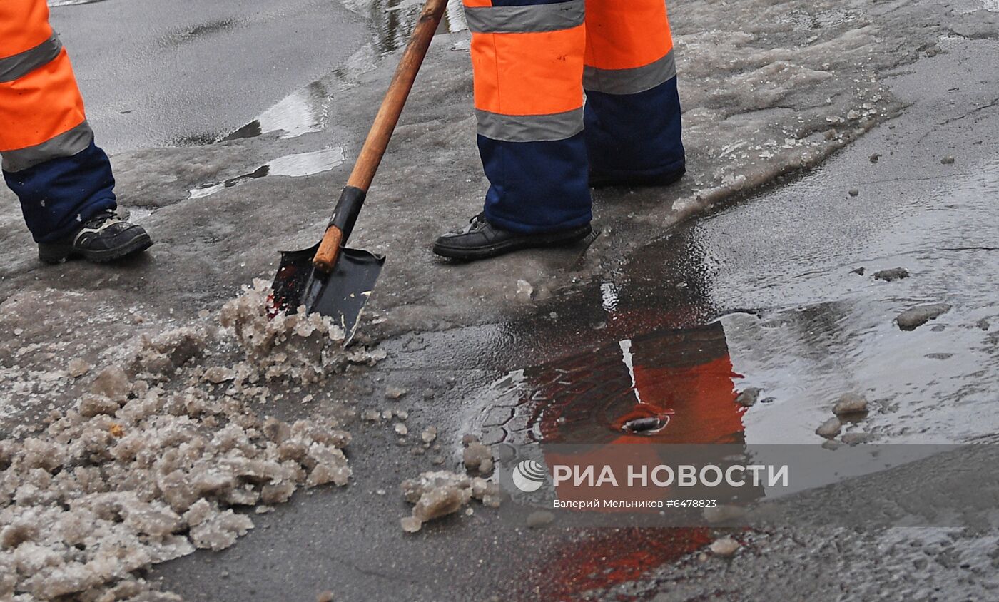 Уборка снега в Москве