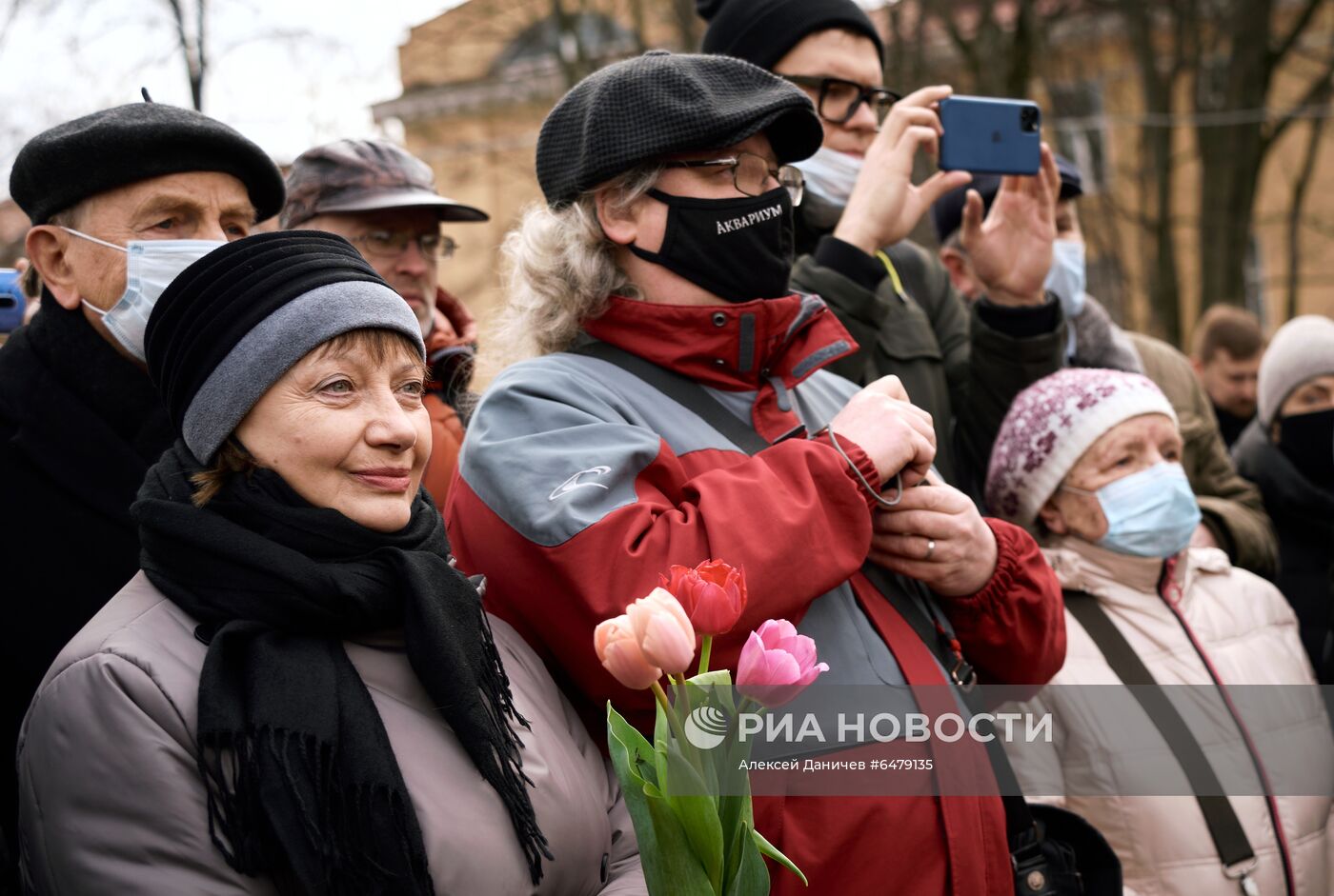 Памятник врачам "Печальный ангел" в Санкт-Петербурге 