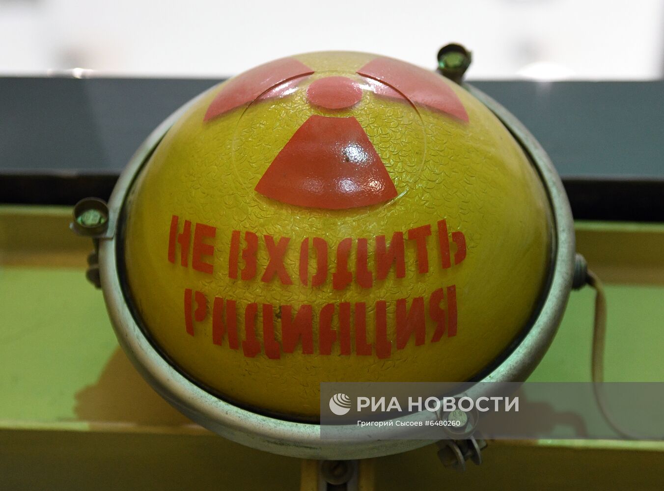 Ускорительный комплекс электрон-позитроного коллайдера ВЭПП-2000 в Институте ядерной физики в Новосибирске