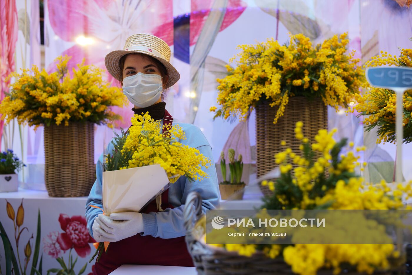 Москва накануне Международного женского дня