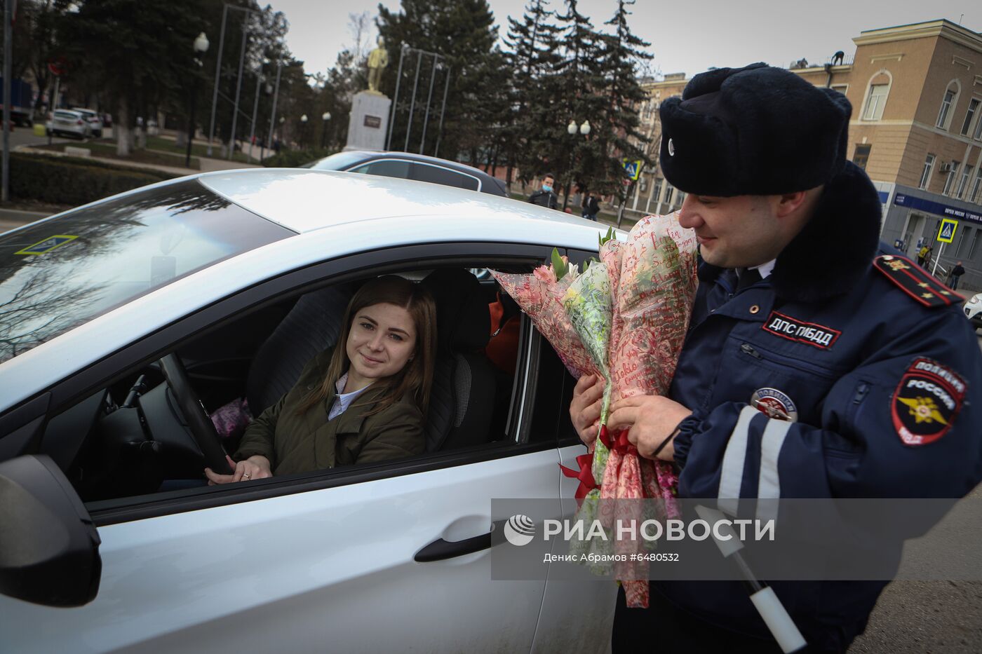 Поздравление женщин с наступающим 8 Марта | РИА Новости Медиабанк