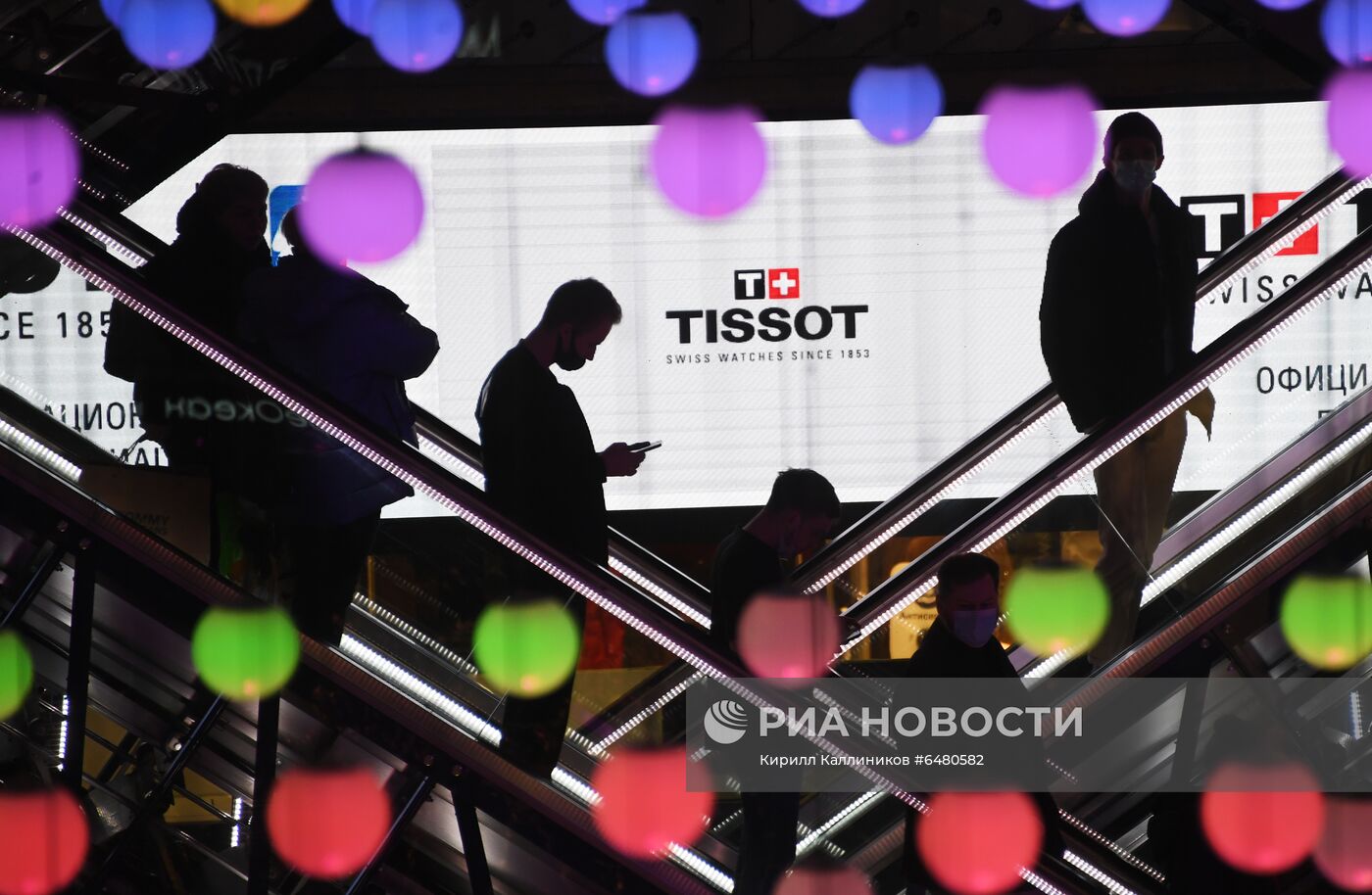 ТЦ "Европейский" в преддверии 8 марта