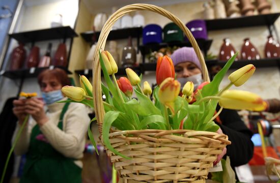 ТЦ "Европейский" в преддверии 8 марта 