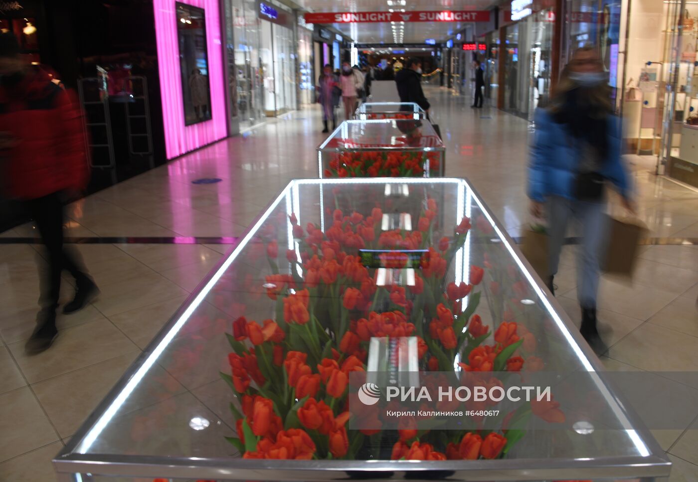 ТЦ "Европейский" в преддверии 8 марта