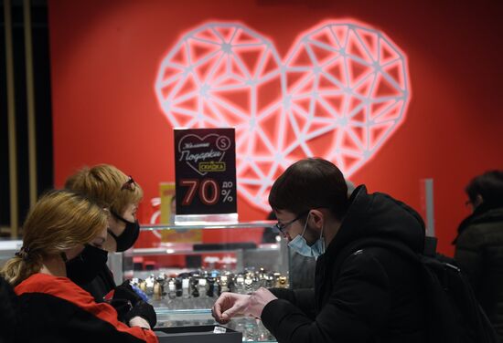 ТЦ "Европейский" в преддверии 8 марта 