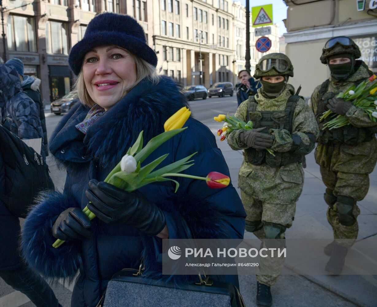 Поздравление женщин с наступающим 8 Марта