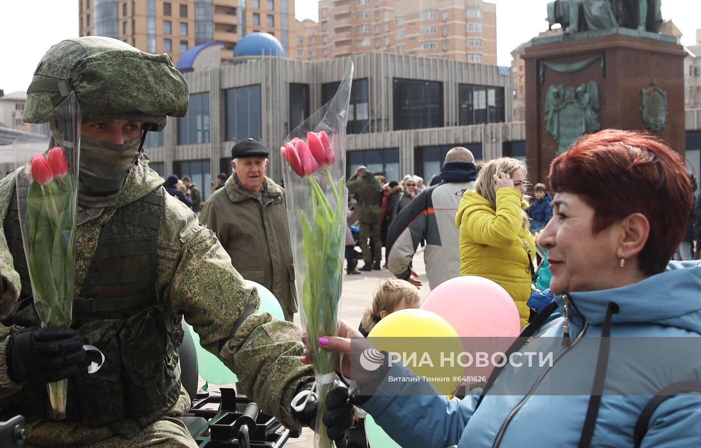 Поздравление женщин с наступающим 8 Марта