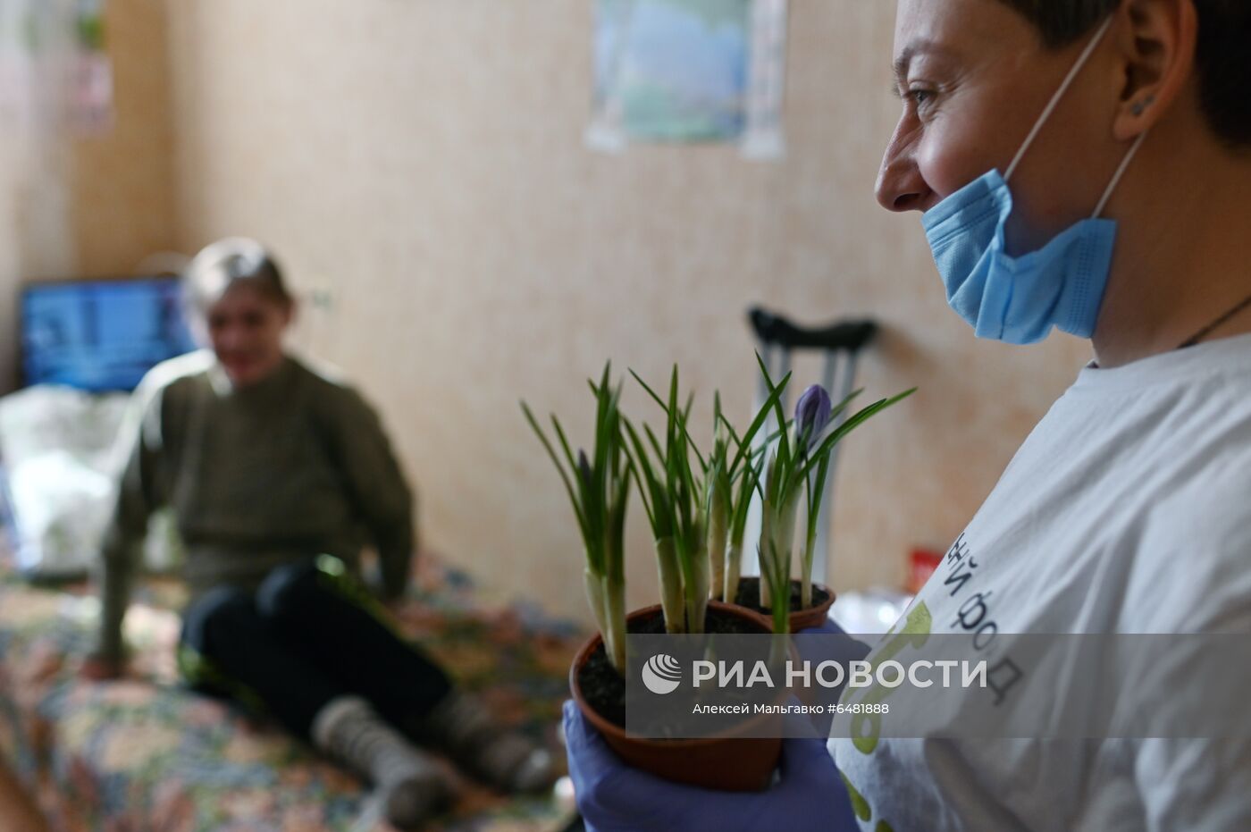 Поздравление женщин с наступающим 8 Марта