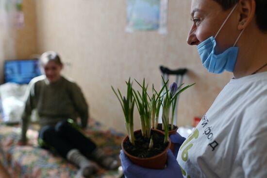 Поздравление женщин с наступающим 8 Марта