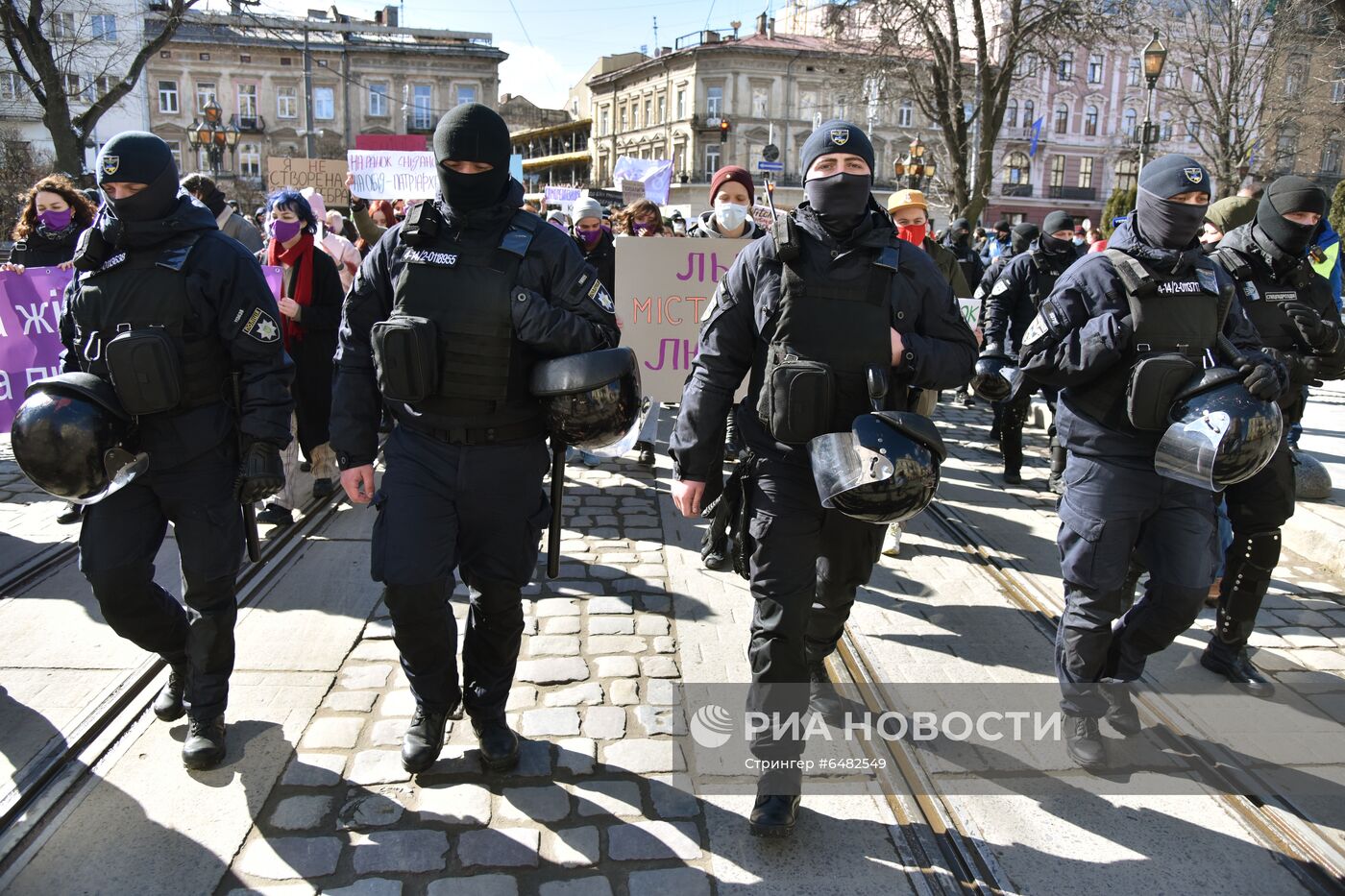 Демонстрации, посвященные Международному женскому дню, за рубежом