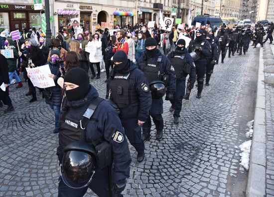 Демонстрации, посвященные Международному женскому дню, за рубежом