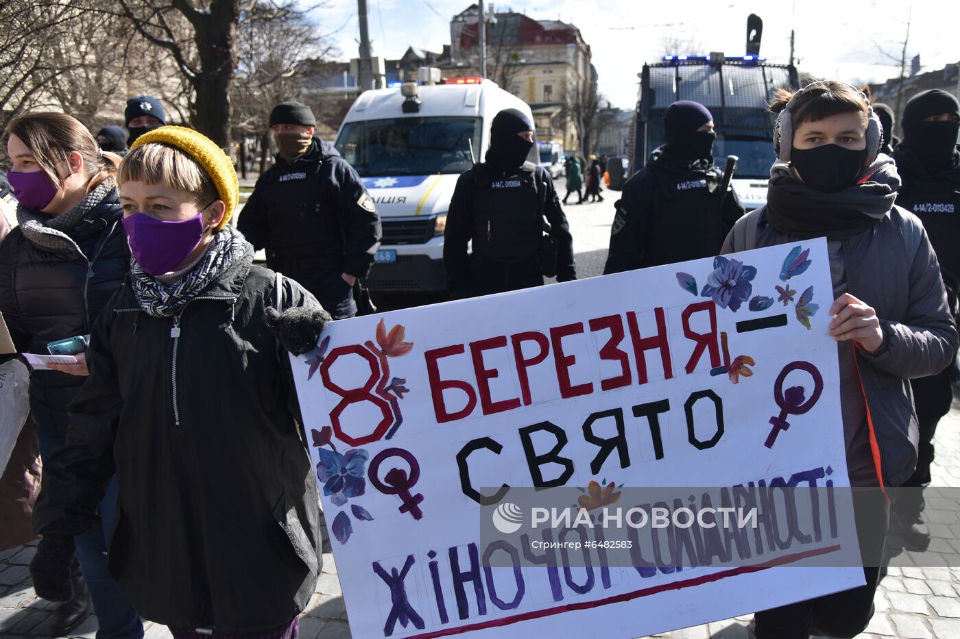 Демонстрации, посвященные Международному женскому дню, за рубежом