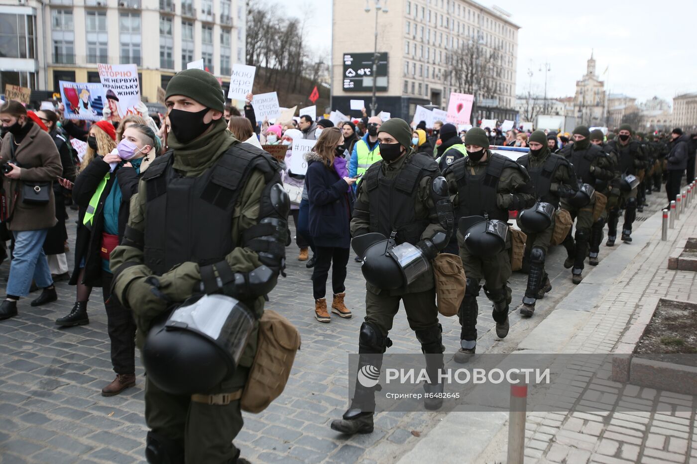 Демонстрации, посвященные Международному женскому дню, за рубежом