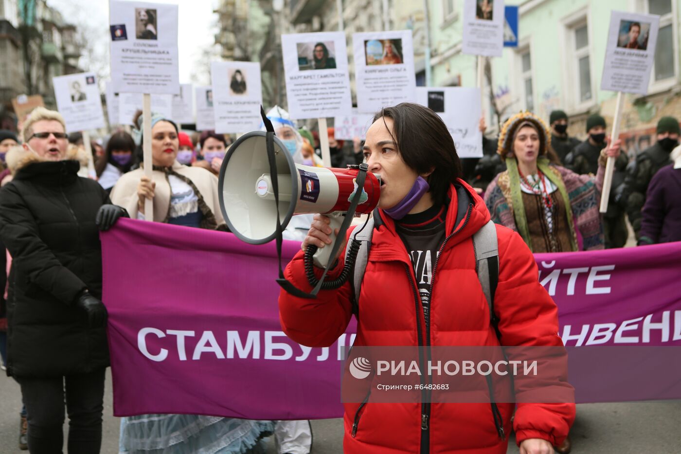 Демонстрации, посвященные Международному женскому дню, за рубежом