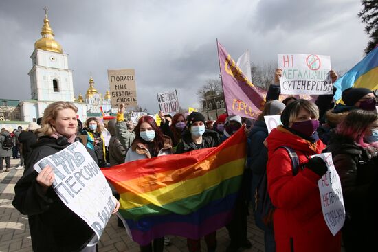Демонстрации, посвященные Международному женскому дню, за рубежом