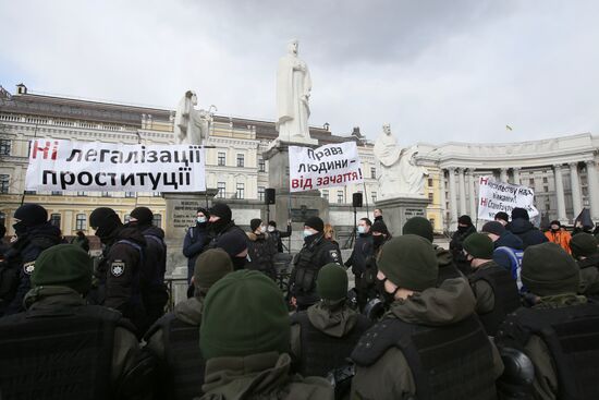 Демонстрации, посвященные Международному женскому дню, за рубежом