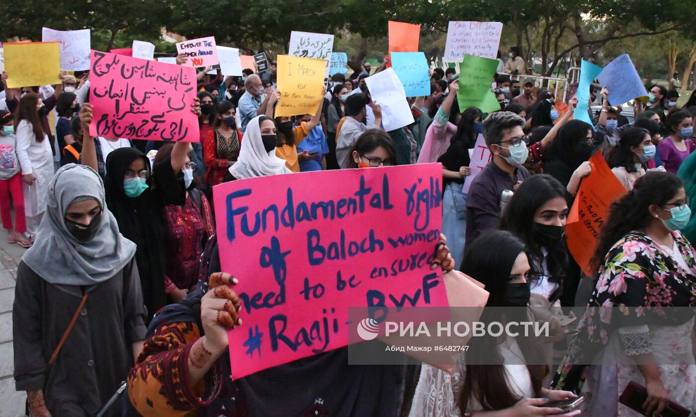 Демонстрации, посвященные Международному женскому дню, за рубежом