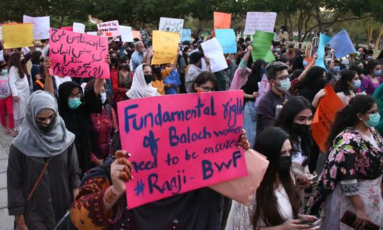 Демонстрации, посвященные Международному женскому дню, за рубежом