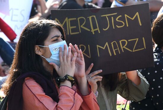 Демонстрации, посвященные Международному женскому дню, за рубежом