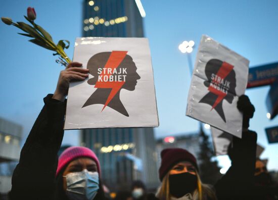 Демонстрации, посвященные Международному женскому дню, за рубежом