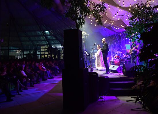 Концерт в оранжерее "Аптекарского огорода"