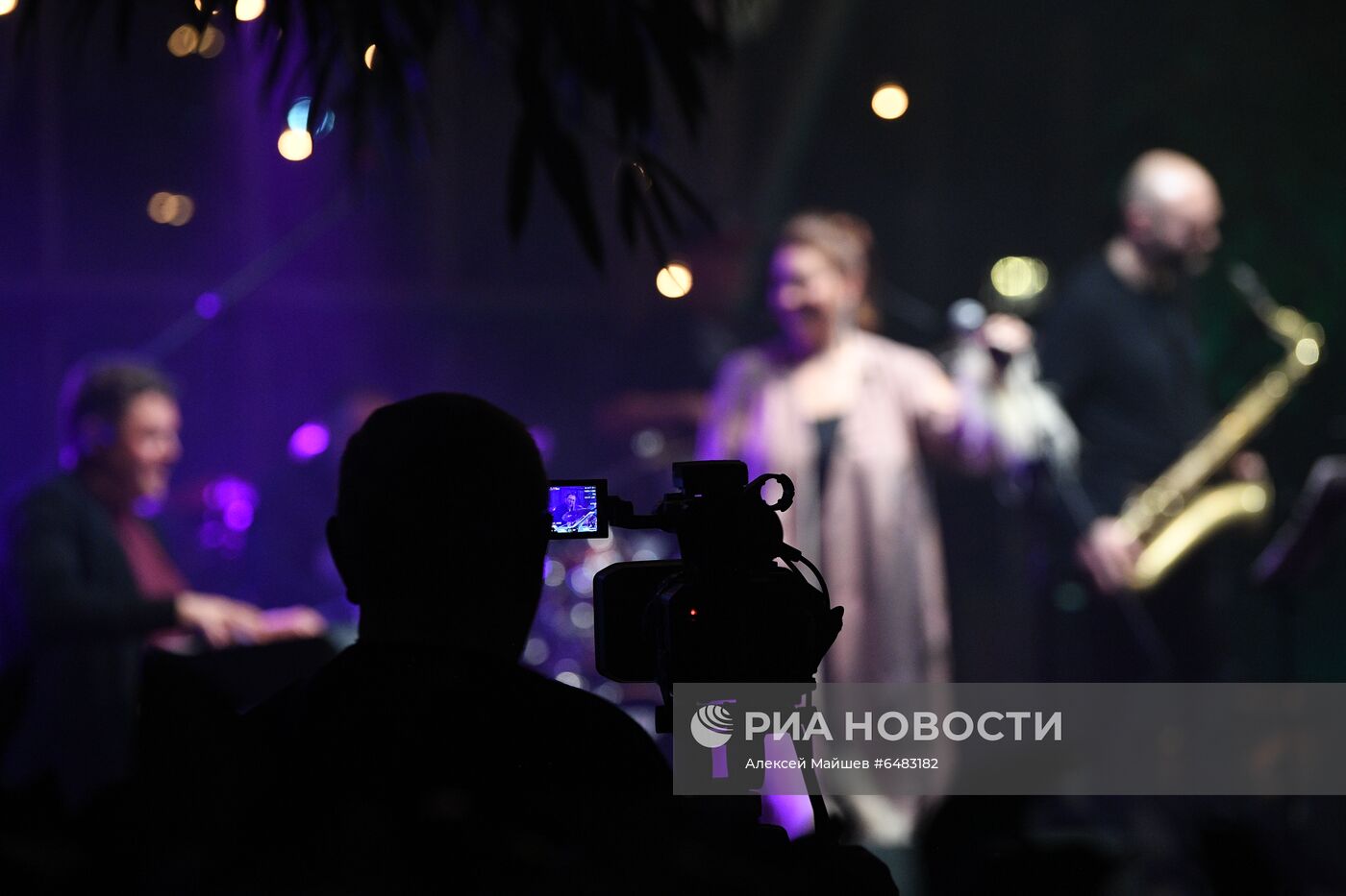 Концерт в оранжерее "Аптекарского огорода"