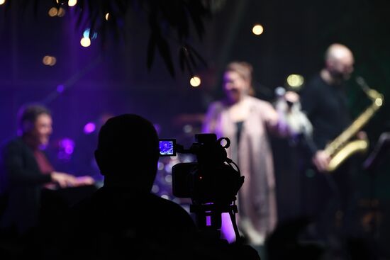 Концерт в оранжерее "Аптекарского огорода"