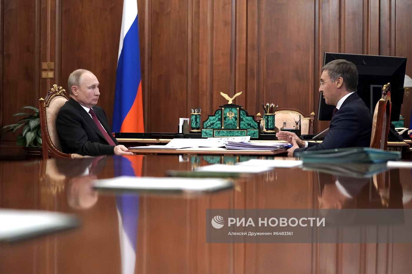 Президент РФ В. Путин встретился с министром науки и высшего образования РФ В. Фальковым