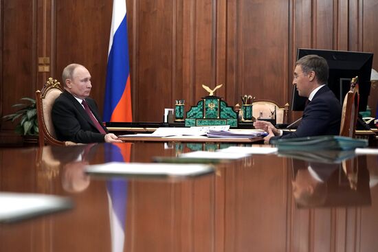 Президент РФ В. Путин встретился с министром науки и высшего образования РФ В. Фальковым
