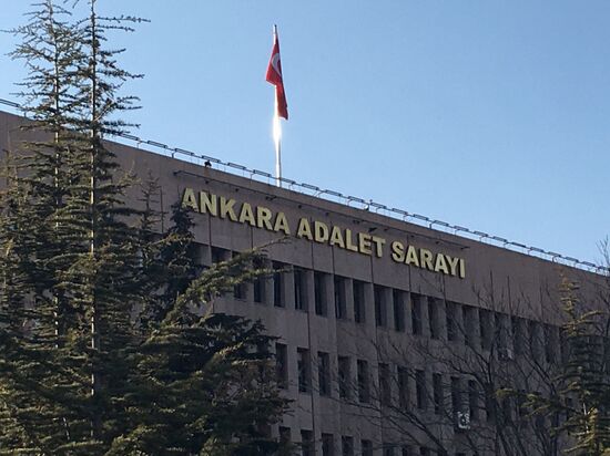 Суд в Анкаре вынес приговор по делу об убийстве российского посла А. Карлова
