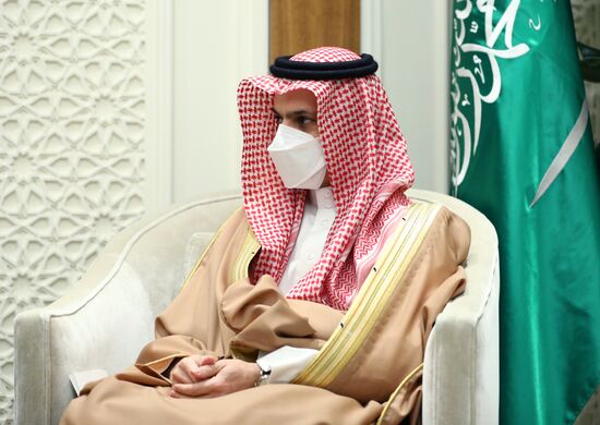 Визит главы МИД РФ С. Лаврова в Саудовскую Аравию