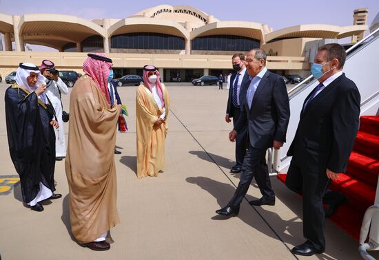 Визит главы МИД РФ С. Лаврова в Саудовскую Аравию