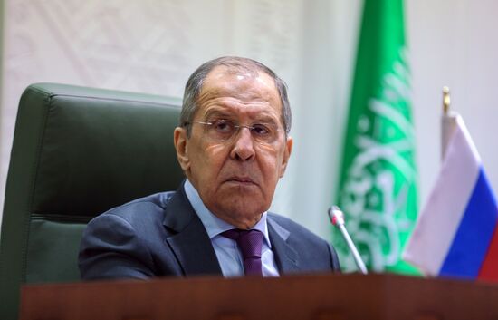 Визит главы МИД РФ С. Лаврова в Саудовскую Аравию