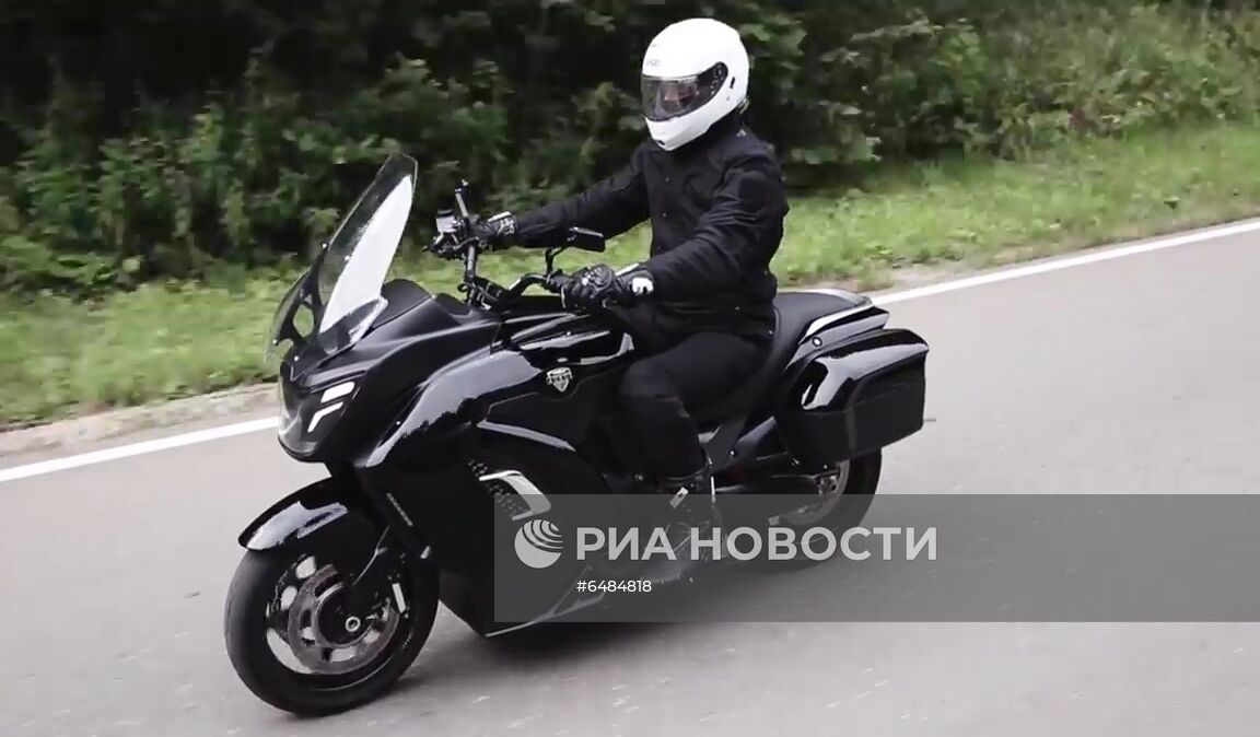 Первый прототип электрического мотоцикла Aurus