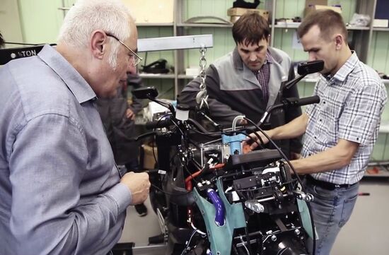 Первый прототип электрического мотоцикла Aurus