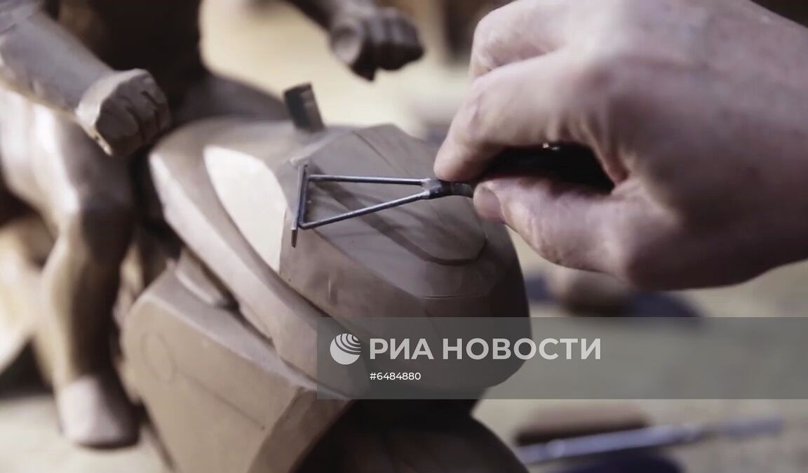 Первый прототип электрического мотоцикла Aurus