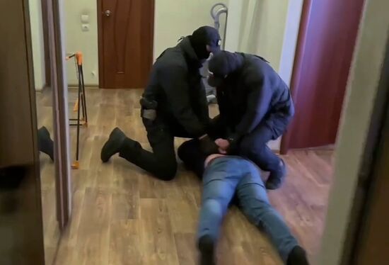 ФСБ РФ пресекла деятельность подпольных оружейных мастерских