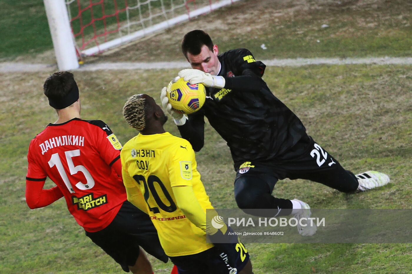 Футбол. РПЛ. Матч "Химки" – "Ростов"